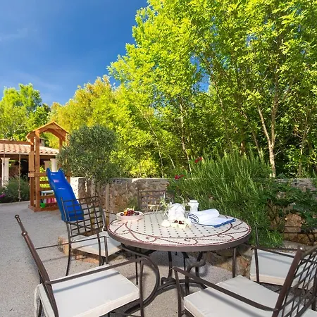 Lemon Bellissima Vila Barusic